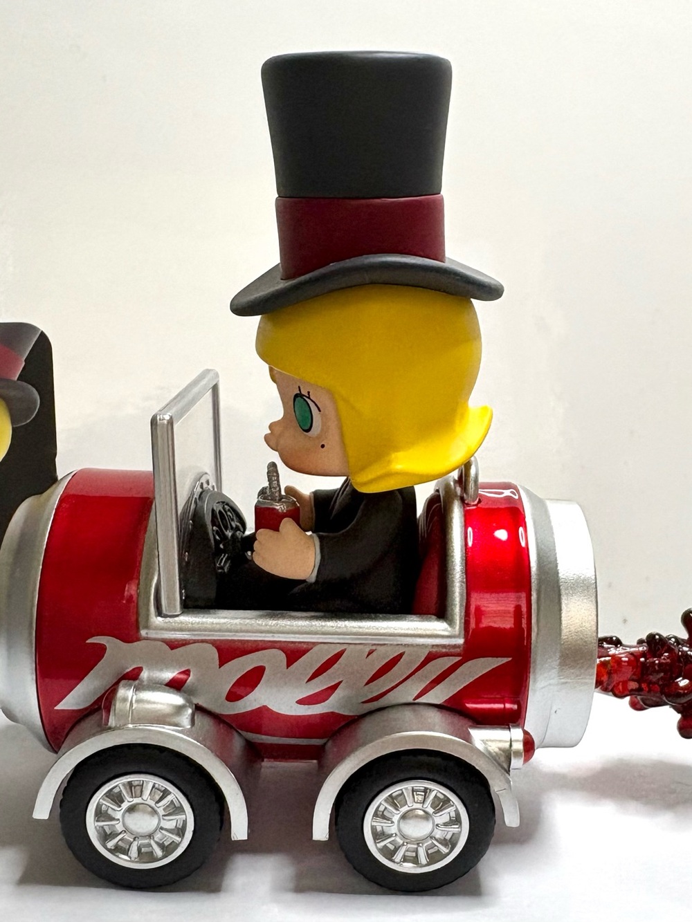 POP MART MOLLY Bubble Engine – Super Track (PopCar) Series. Discontinued.